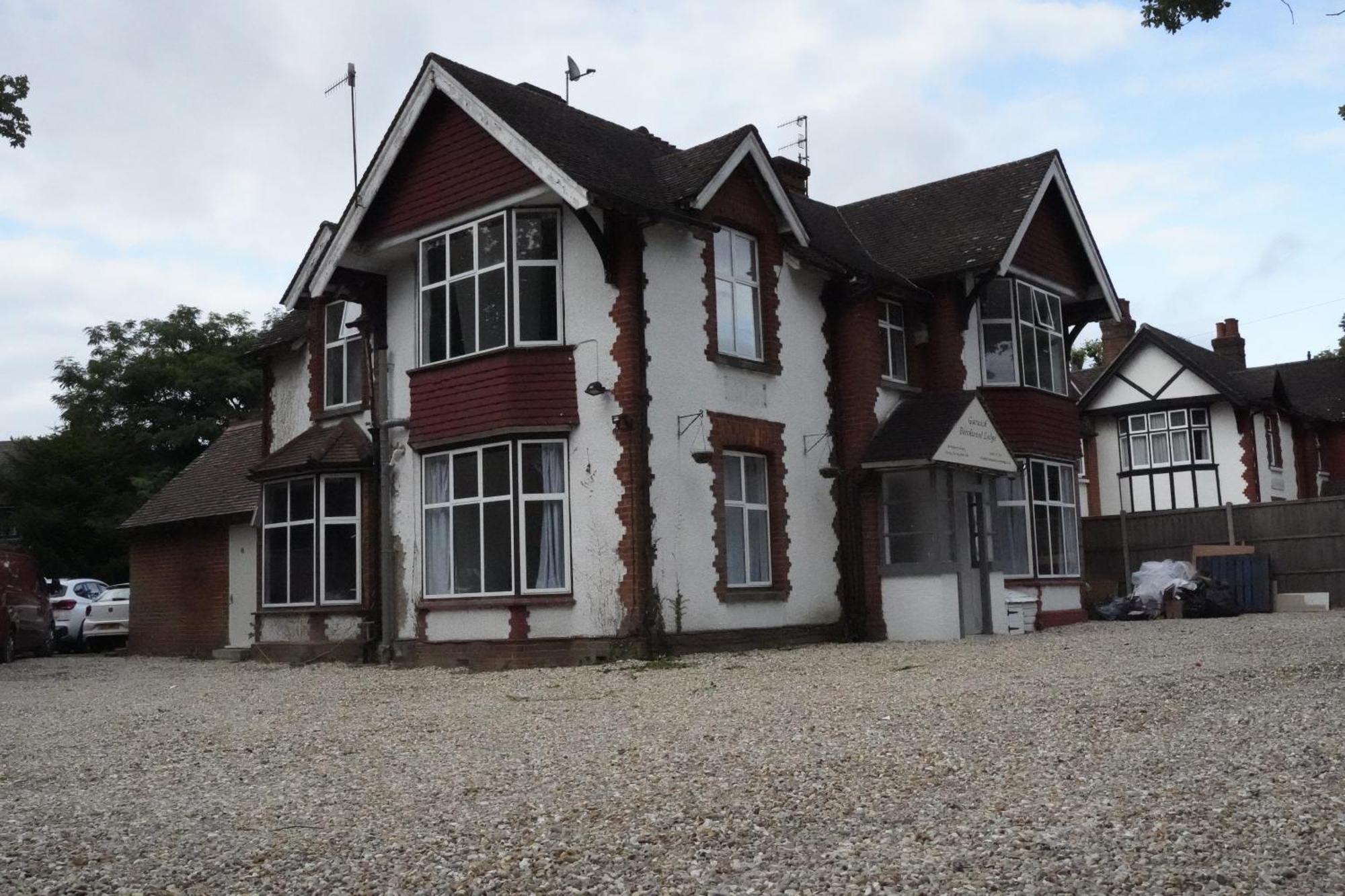 The Lodge By Birchwood Horley Exterior foto