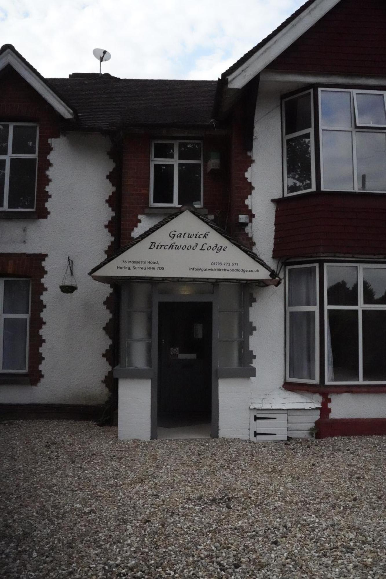 The Lodge By Birchwood Horley Exterior foto
